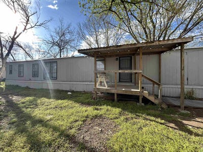 /international/us/1513-e-idlewild-dr-wichita-ks-110106961797/