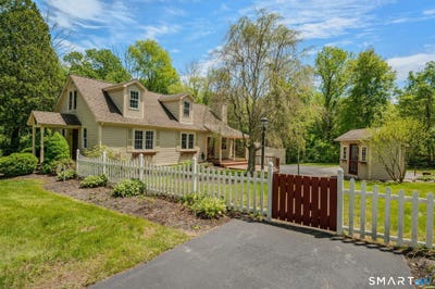/international/us/578-route-165-preston-ct-110108345660/