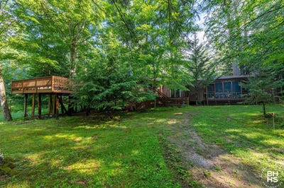 /international/us/11-phelps-brook-lane-keene-valley-ny-110109702858/