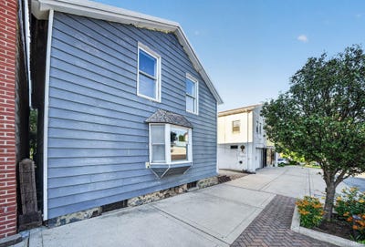 /international/us/207-e-michigan-street-new-carlisle-in-110108947714/