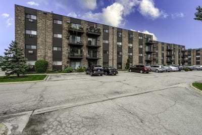 /international/us/8901-n-western-avenue-des-plaines-il-110120531896/