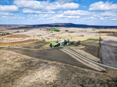 /international/us/11040-straubhaar-road-blue-mounds-wi-110106818414/