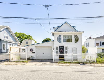 /international/us/68-central-park-avenue-old-orchard-beach-me-110108546387/