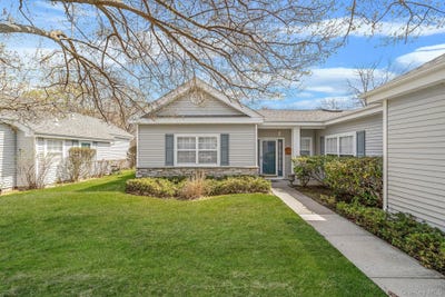 /international/us/485-woodscreek-court-moriches-ny-110107315046/