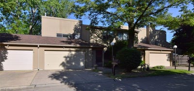 /international/us/7024-buckhurst-place-concord-twp-oh-110108416175/