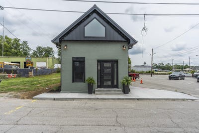/international/us/131-college-street-lawrenceburg-ky-110101049526/