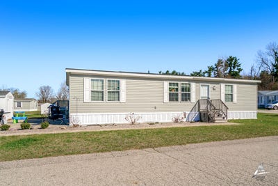 /international/us/885-buttonwood-drive-middleville-mi-110093785545/
