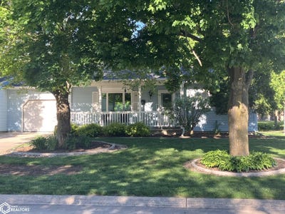 /international/us/127-country-club-drive-belmond-ia-110107996033/