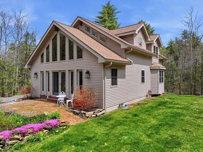 /international/us/61-monson-turnpike-rd-petersham-ma-110107807449/