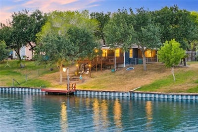/international/us/16164-old-arroyo-circle-rio-hondo-tx-110110066298/