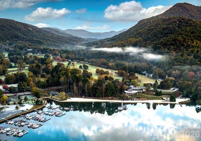 /international/us/556-quail-ridge-boulevard-lake-lure-nc-110107547217/