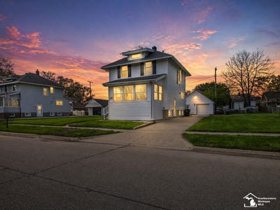 /international/us/823-michigan-avenue-monroe-mi-110107585353/