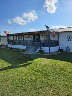 /international/us/608-chestnut-st-cross-plains-tx-110107859882/
