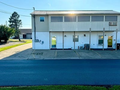 /international/us/209-lee-street-belpre-oh-110104414450/