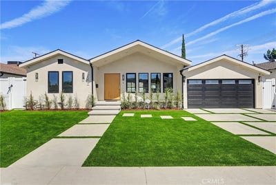 /international/us/12509-emelita-valley-village-ca-110107344268/
