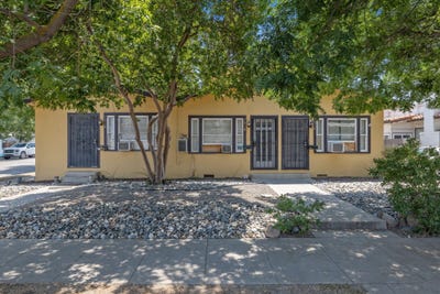 /international/us/701-w-noble-avenue-visalia-ca-110101137222/