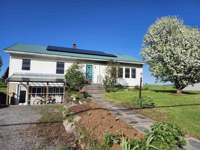 /international/us/1235-main-street-fairfax-vt-110107891761/
