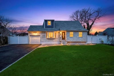 /international/us/41-walton-street-brentwood-ny-110107206742/