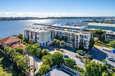 /international/us/896-n-federal-hwy-526-highway-lantana-fl-110100872279/
