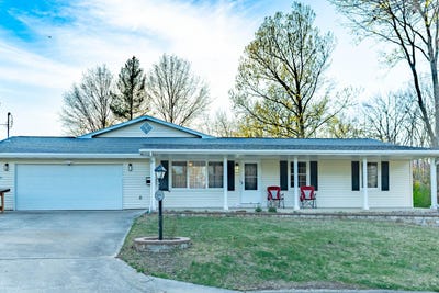 /international/us/221-brenda-lane-columbia-mo-110120752967/