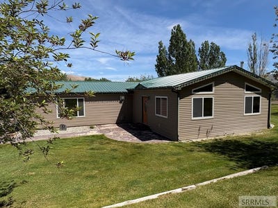 /international/us/190-meadow-road-challis-id-110108353105/