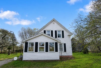 /international/us/2-n-main-street-milbridge-me-110107847314/