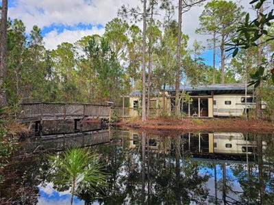 /international/us/804-shell-harbor-road-pierson-fl-110104271398/
