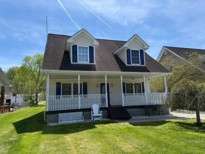 /international/us/42-may-street-auxier-ky-110107257440/