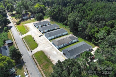 /international/us/401-orchard-street-wadesboro-nc-110102081582/