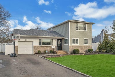 /international/us/9-orchid-lane-commack-ny-110101211821/?lang=en