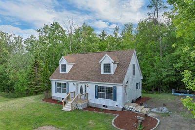 /international/us/203-pease-road-meredith-nh-110108491323/
