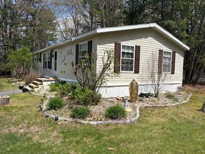 /international/us/22-castine-drive-old-orchard-beach-me-110104873212/