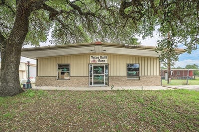 /international/us/5524-n-u-s-hwy-77-la-grange-tx-110099580814/