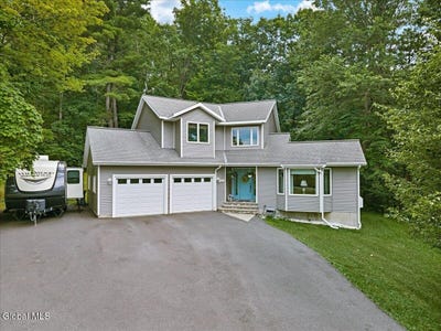 /international/us/2598-new-york-43-averill-park-ny-110108447852/