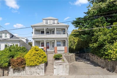 /international/us/841-smith-street-providence-ri-110102464239/