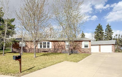 /international/us/302-6th-st-surrey-nd-110108107497/