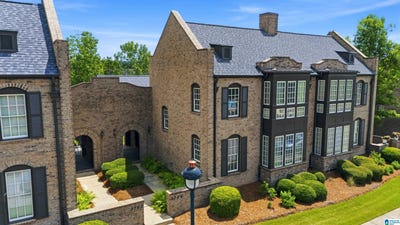 /international/us/3756-village-center-way-hoover-al-110108849349/