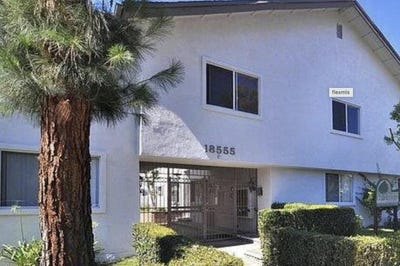 /international/us/18555-collins-street-tarzana-ca-110108022774/