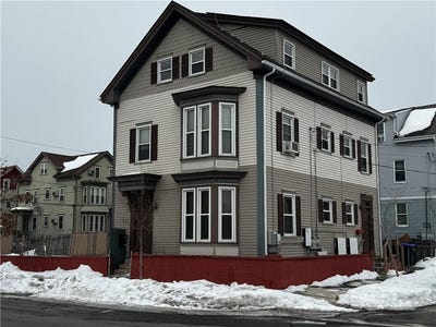 /international/us/21-candace-street-providence-ri-110105644466/