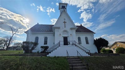 /international/us/400-n-3rd-street-de-soto-mo-110105260938/