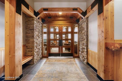 /international/us/124-village-ln-sandpoint-id-110108207286/