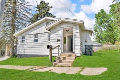 /international/us/315-river-street-buchanan-mi-110099447713/