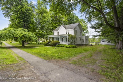 /international/us/219-main-street-county-route-7a-copake-ny-110108255910/