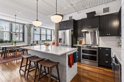 /international/us/225-9th-street-e-saint-paul-mn-110110336397/