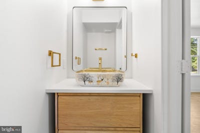 /international/us/8041-georgia-court-severn-md-110099666829/