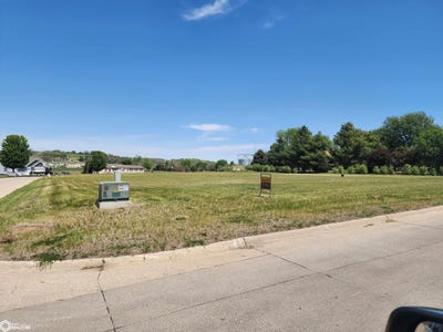 /international/us/460-pin-oak-dr-ida-grove-ia-110105115430/