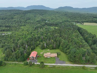 /international/us/216-field-side-lane-westfield-vt-110093620677/