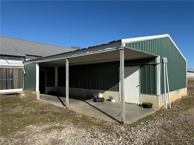 /international/us/3021-county-road-2243-clarksville-ar-110097176373/