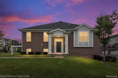 /international/us/49555-lantern-way-canton-twp-mi-110110325441/