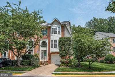 /international/us/1249-wild-hawthorn-way-reston-va-110100146713/